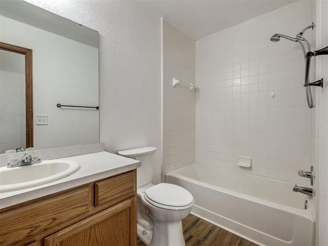 10832 Ashton Terrace, Midwest City, OK 73130