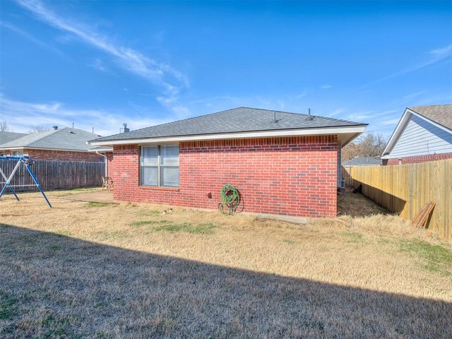 10832 Ashton Terrace, Midwest City, OK 73130