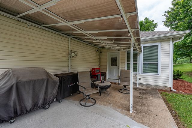 735 McKnight Avenue, West Fork, AR 72774
