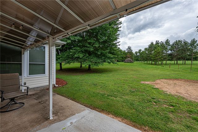 735 McKnight Avenue, West Fork, AR 72774