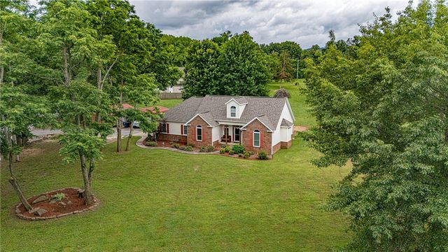 735 McKnight Avenue, West Fork, AR 72774