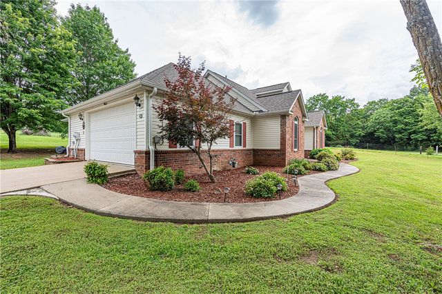 735 McKnight Avenue, West Fork, AR 72774