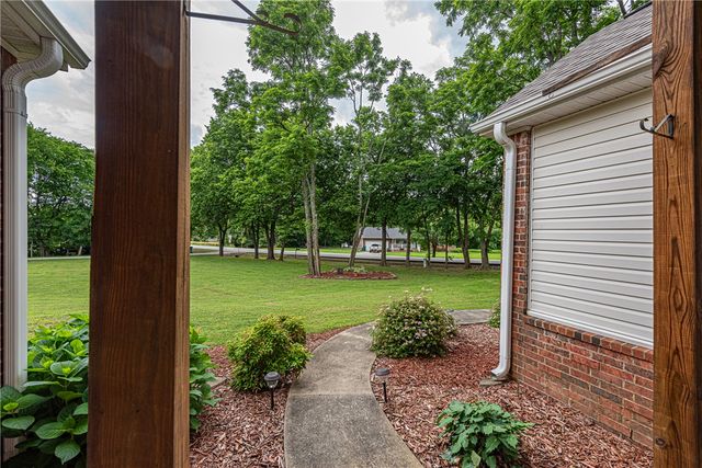 735 McKnight Avenue, West Fork, AR 72774