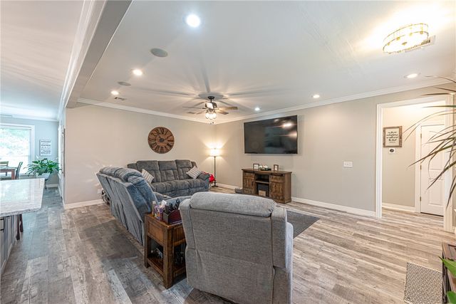 735 McKnight Avenue, West Fork, AR 72774