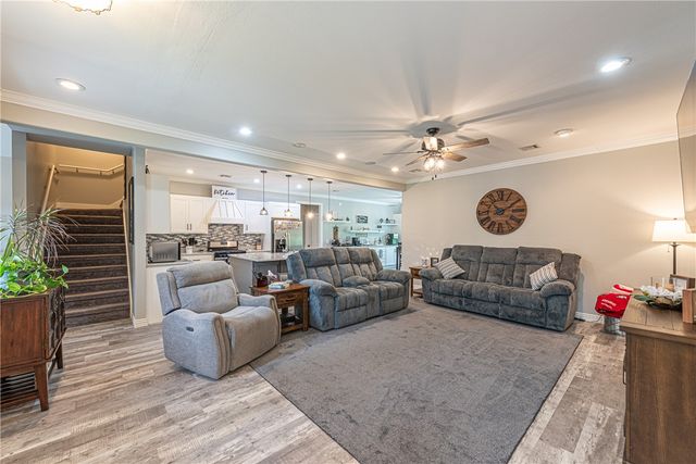 735 McKnight Avenue, West Fork, AR 72774
