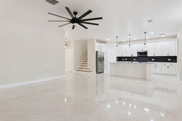 6615 HELMSLEY CIRCLE, Windermere, FL 34786