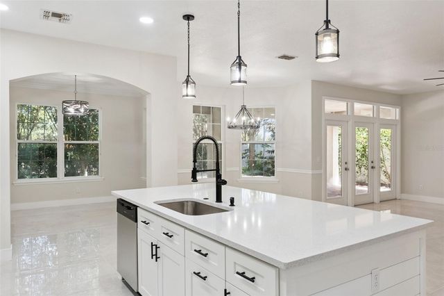 6615 HELMSLEY CIRCLE, Windermere, FL 34786