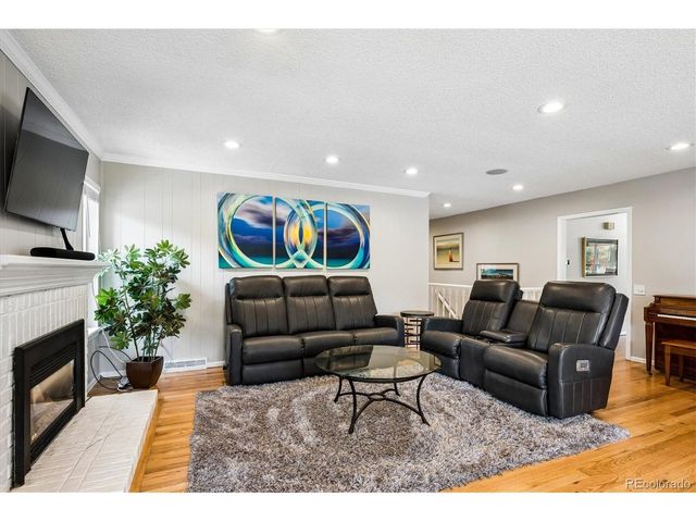 8611 E Otero Pl, Centennial, CO 80112