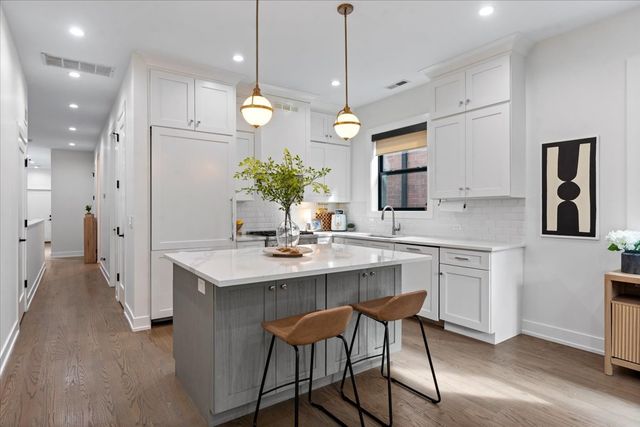 2625 N Wilton Avenue 3, Chicago, IL 60614