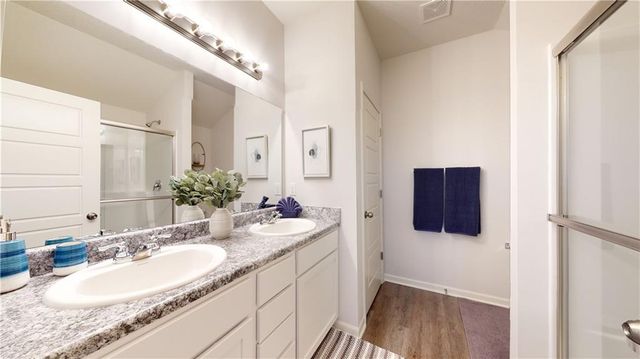 8033 SE 6th Terrace, Blue Springs, MO 64014