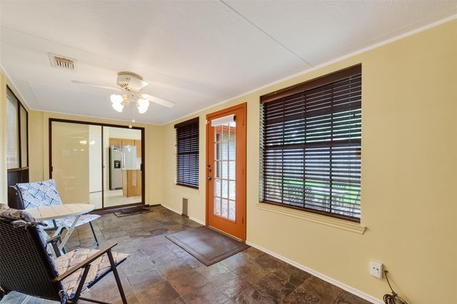 807 Forest Oaks Lane, Pearland, TX 77584