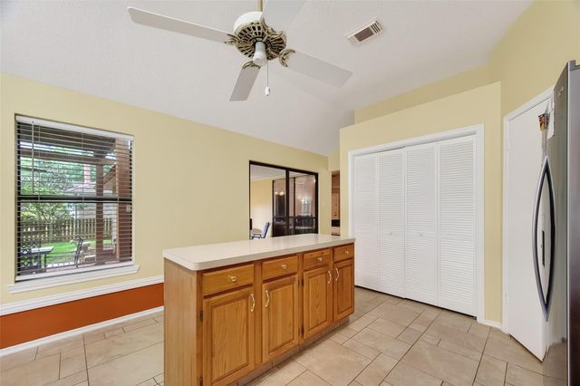 807 Forest Oaks Lane, Pearland, TX 77584