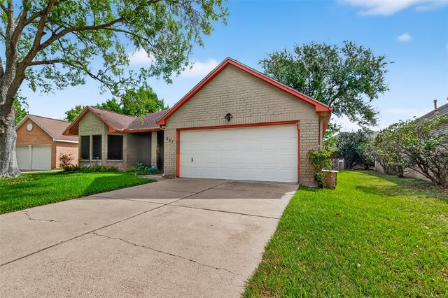 807 Forest Oaks Lane, Pearland, TX 77584