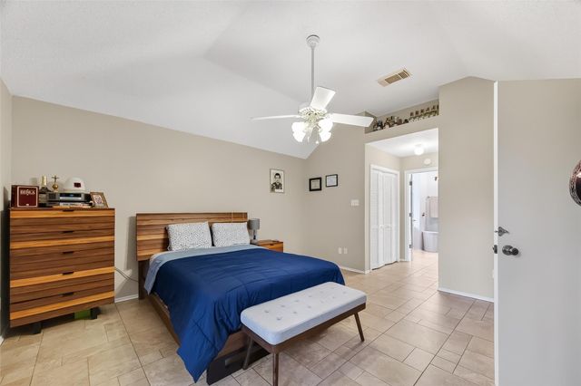 807 Forest Oaks Lane, Pearland, TX 77584