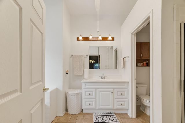 807 Forest Oaks Lane, Pearland, TX 77584