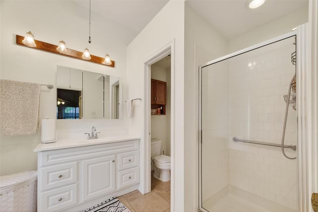 807 Forest Oaks Lane, Pearland, TX 77584