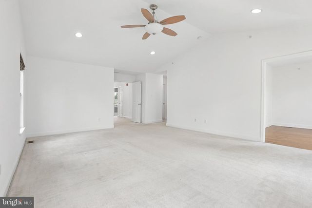 310 BAREFIELD LN, Conshohocken, PA 19428