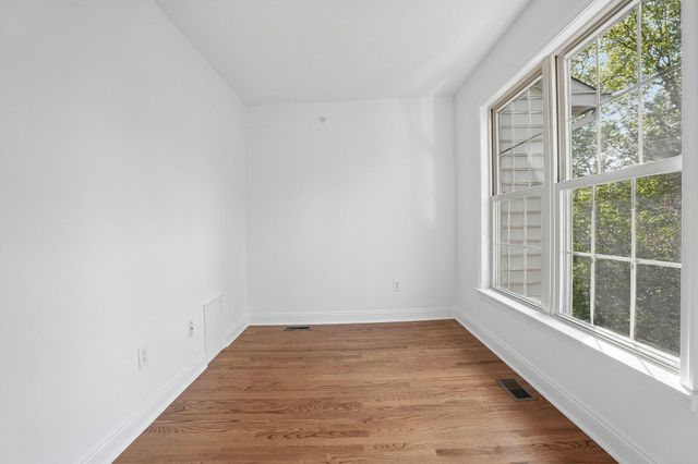 310 BAREFIELD LN, Conshohocken, PA 19428