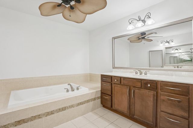 310 BAREFIELD LN, Conshohocken, PA 19428