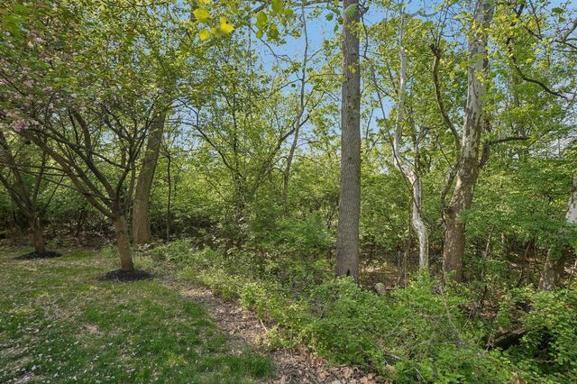 310 BAREFIELD LN, Conshohocken, PA 19428