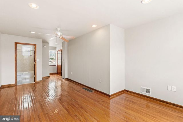 2131 TITAN ST, Philadelphia, PA 19146