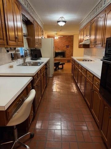 100 N Lincoln Street, Erie, KS 66733