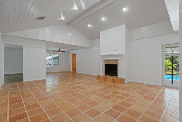 18716 126th Terrace N, Jupiter, FL 33478