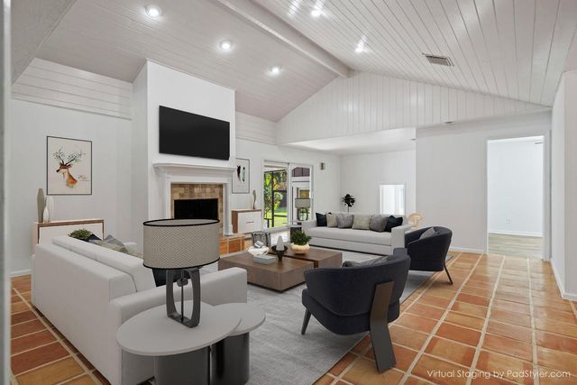 18716 126th Terrace N, Jupiter, FL 33478