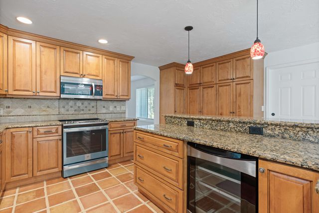 18716 126th Terrace N, Jupiter, FL 33478