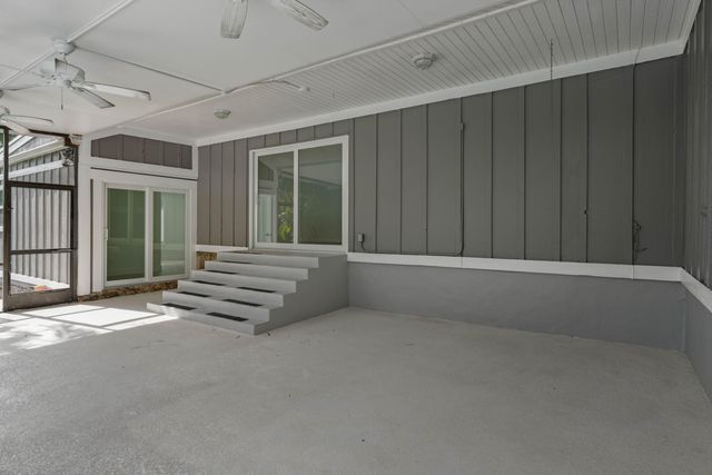 18716 126th Terrace N, Jupiter, FL 33478