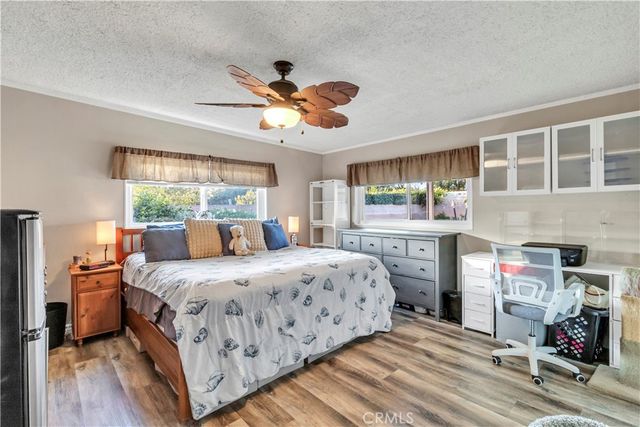 9300 Cayuga Avenue, Los Angeles, CA 91352