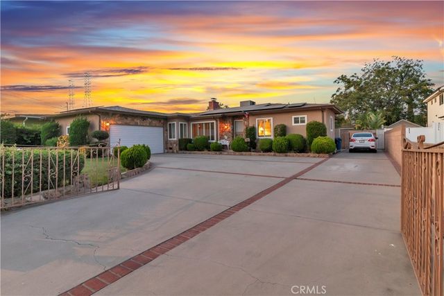 9300 Cayuga Avenue, Los Angeles, CA 91352