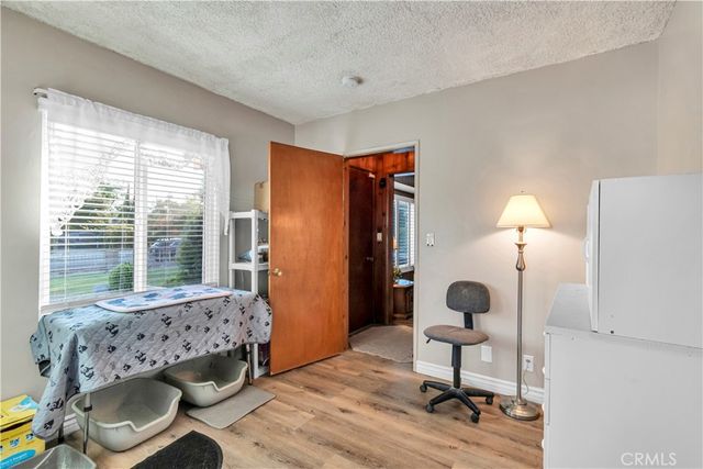 9300 Cayuga Avenue, Los Angeles, CA 91352
