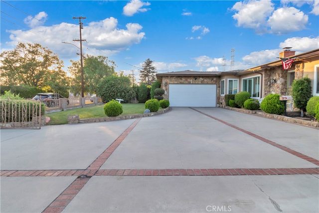9300 Cayuga Avenue, Los Angeles, CA 91352
