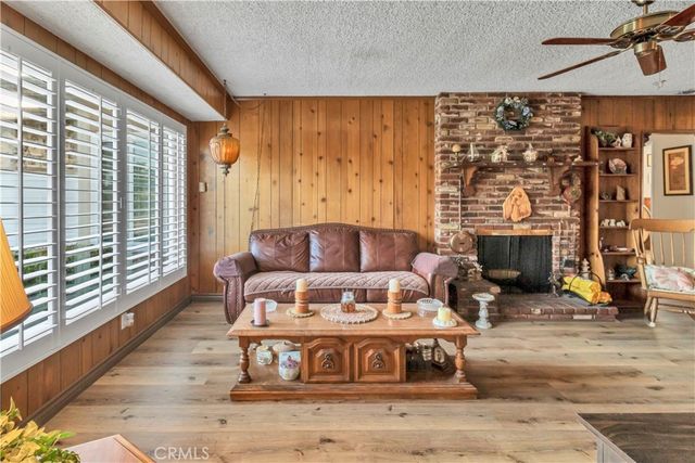 9300 Cayuga Avenue, Los Angeles, CA 91352