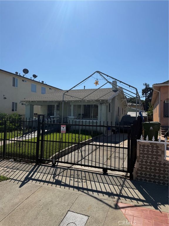 426 E 83rd, Los Angeles, CA 90003 — photo 3