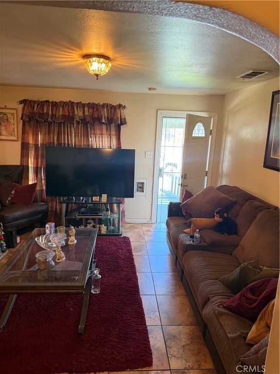 426 E 83rd, Los Angeles, CA 90003 — photo 5