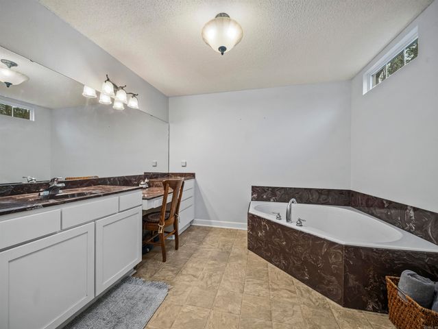 171 W Hawkview Place, Royal, AR 71968