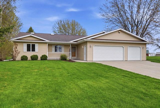 310 Forest Street, Fox Lake, WI 53933