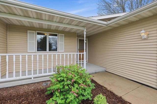 310 Forest Street, Fox Lake, WI 53933