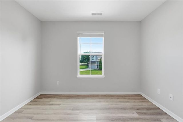 9804 E 219th Circle, Peculiar, MO 64078