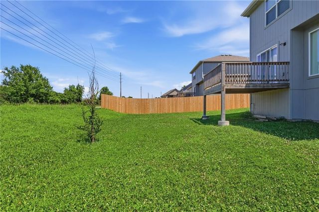 9804 E 219th Circle, Peculiar, MO 64078