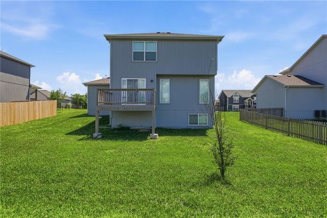 9804 E 219th Circle, Peculiar, MO 64078