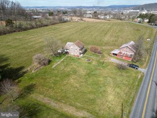 2101 KRAMER MILL RD, Stevens, PA 17578