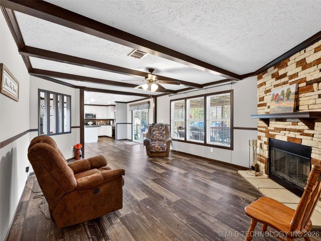 124 N BK 1412 Road, Stigler, OK 74462