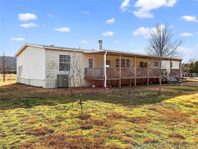 124 N BK 1412 Road, Stigler, OK 74462