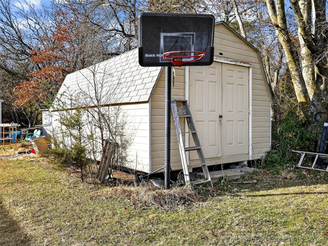 124 N BK 1412 Road, Stigler, OK 74462