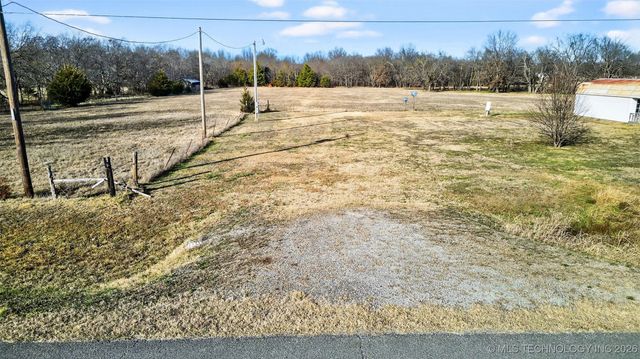 124 N BK 1412 Road, Stigler, OK 74462