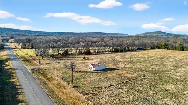 124 N BK 1412 Road, Stigler, OK 74462