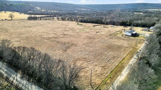 124 N BK 1412 Road, Stigler, OK 74462